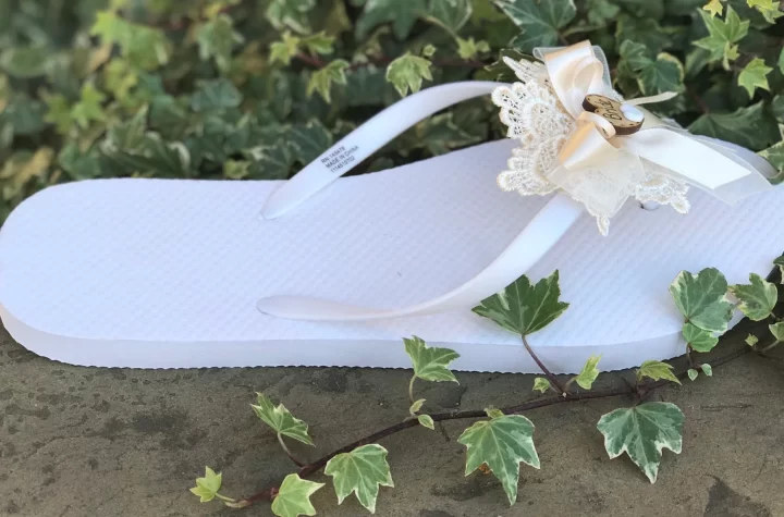 inexpensive flip flops for wedding